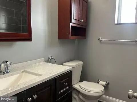 Bath - 1122 Washington Ave, Marcus Hook, PA 19061 photo 3 of 3