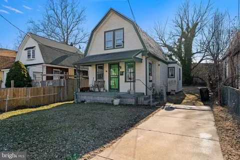 14 Bayard Ave, Sharon Hill, PA 19079