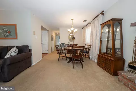 Dining - 112 Lantoga Rd UNIT B, Wayne, PA 19087 photo 1 of 3