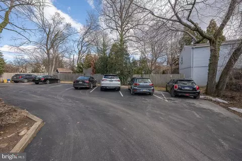 Exterior - 112 Lantoga Rd UNIT B, Wayne, PA 19087 photo 4 of 4
