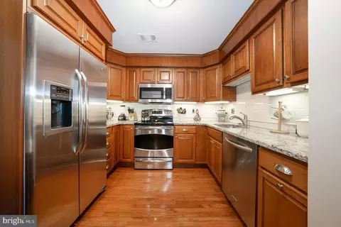 Kitchen - 112 Lantoga Rd UNIT B, Wayne, PA 19087 photo 1 of 2