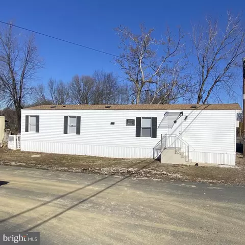 4300 W 9th St #34, Marcus Hook, PA 19061