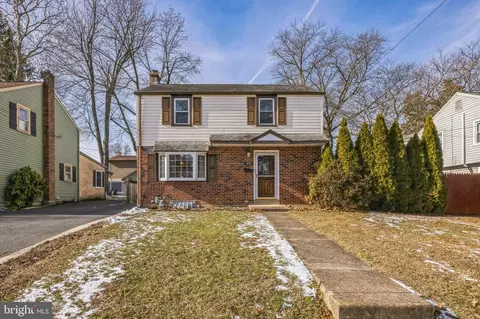 1047 Girard Ave, Swarthmore, PA 19081