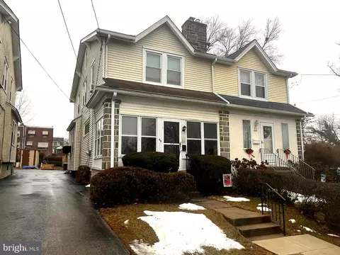 46 Waverly Rd, Havertown, PA 19083