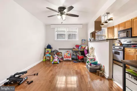324 Copley Rd, Darby, PA 19082 photo 4