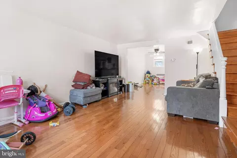 324 Copley Rd, Darby, PA 19082 photo 2