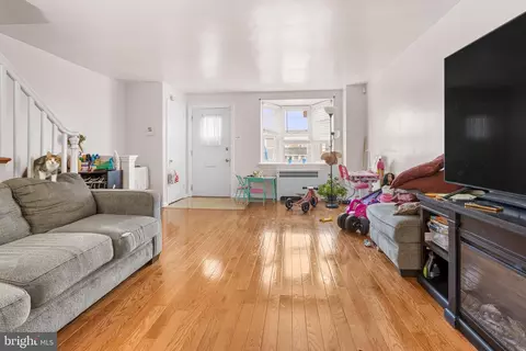 324 Copley Rd, Darby, PA 19082 photo 3