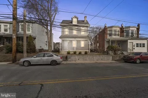 336 Fairview Rd, Crum Lynne, PA 19022