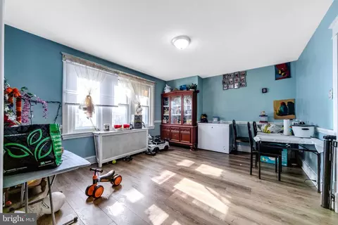 Entry Way - 126 Overhill Rd, Darby, PA 19082 photo 4 of 5