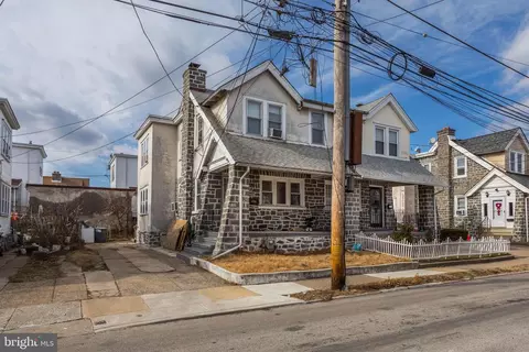 126 Overhill Rd, Darby, PA 19082