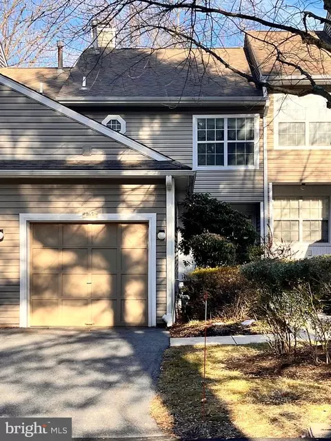 165 Kingswood Ct, Glen Mills, PA 19342