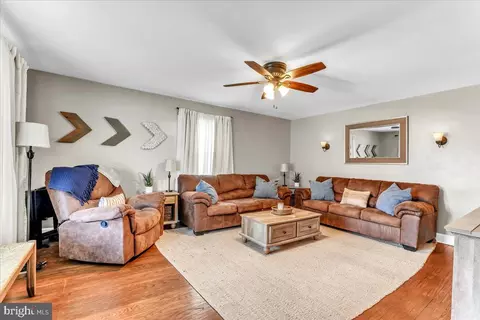 Living - 2277 Mill Rd, Ogden, PA 19061 photo 1 of 2