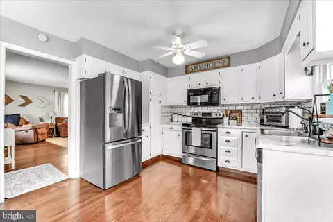 Kitchen - 2277 Mill Rd, Ogden, PA 19061 photo 2 of 2
