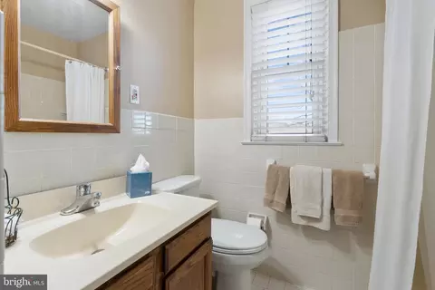 Bath - 500 E Lancaster Ave # 119B, Wayne, PA 19087 photo 1 of 2