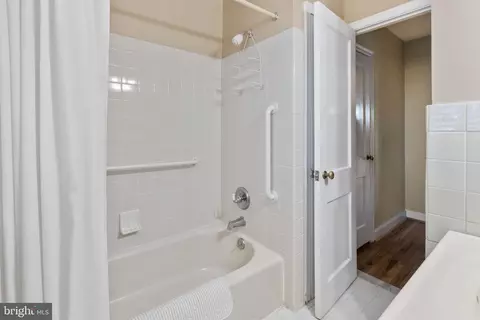 Bath - 500 E Lancaster Ave # 119B, Wayne, PA 19087 photo 2 of 2