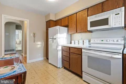 Entry Way - 500 E Lancaster Ave # 119B, Wayne, PA 19087 photo 4 of 5