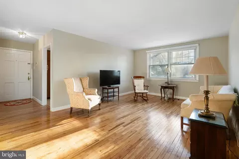 Living - 500 E Lancaster Ave # 119B, Wayne, PA 19087 photo 2 of 3