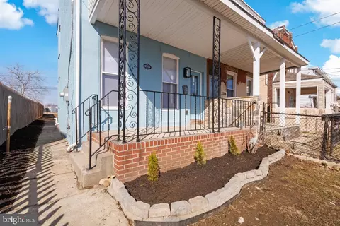 3316 W 3rd St, Marcus Hook, PA 19061