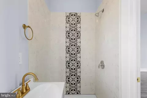Bath - 3316 W 3rd St, Marcus Hook, PA 19061 photo 2 of 3
