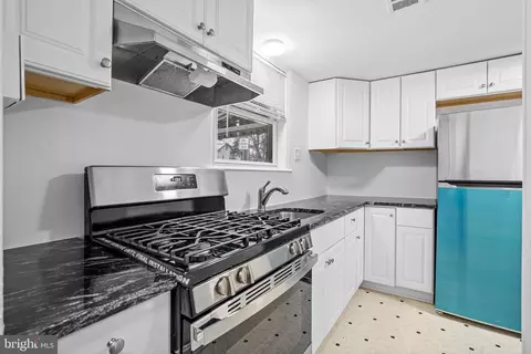 2715 Bethel Rd, Chester, PA 19013