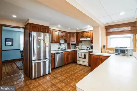 Kitchen - 255 Worrell Dr, Springfield, PA 19064 photo 1 of 3