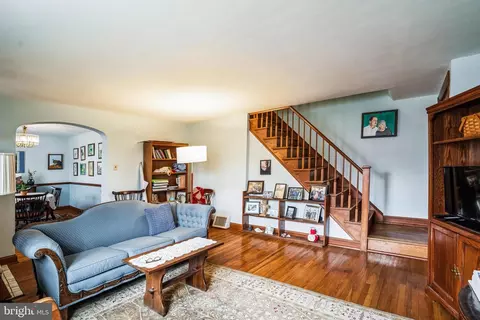 Living - 255 Worrell Dr, Springfield, PA 19064 photo 1 of 3