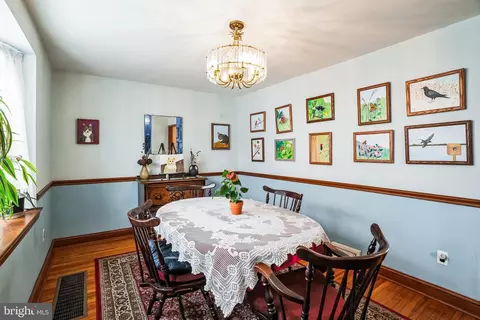 Dining - 255 Worrell Dr, Springfield, PA 19064 photo 1 of 2
