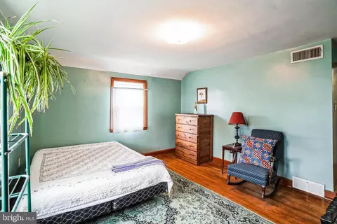 Bedroom - 255 Worrell Dr, Springfield, PA 19064 photo 5 of 8