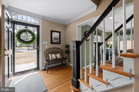 Entry Way - 407 Meadowbrook Ave, Wayne, PA 19087 photo 1 of 5