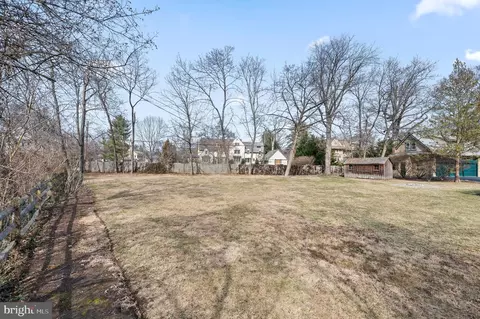 Exterior - 407 Meadowbrook Ave, Wayne, PA 19087 photo 9 of 9