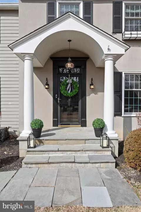 Exterior - 407 Meadowbrook Ave, Wayne, PA 19087 photo 4 of 9