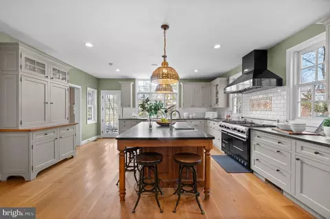 Kitchen - 407 Meadowbrook Ave, Wayne, PA 19087 photo 1 of 6