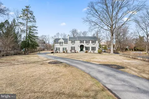 Exterior - 407 Meadowbrook Ave, Wayne, PA 19087 photo 2 of 9