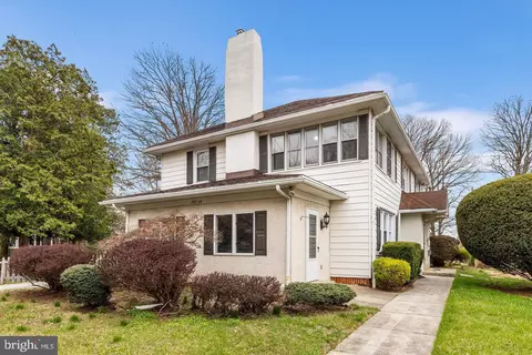 103 Llandaff Rd #A/B, Havertown, PA 19083