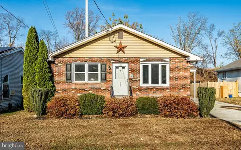 207 W Rodgers St, Ridley Park, PA 19078