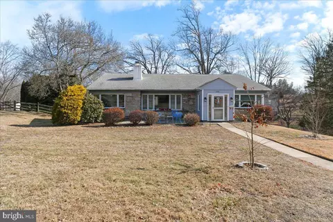 2170 Thomas Ave, Broomall, PA 19008
