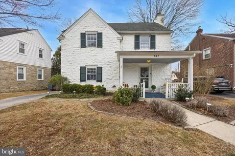 143 Woodlawn Ave, Darby, PA 19082