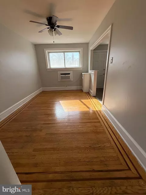 Living - 706 Copley Rd, Darby, PA 19082 photo 3 of 3