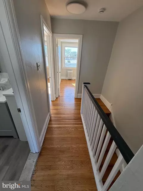 Entry Way - 706 Copley Rd, Darby, PA 19082 photo 2 of 3