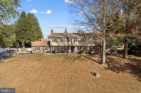 37 Woodridge Rd, Thornton, PA 19373