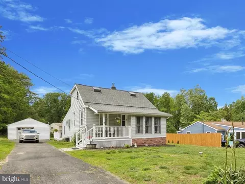 2832 Larkin Rd, Ogden, PA 19061