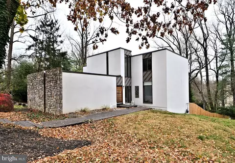 100 Rock Rose Ln, Wayne, PA 19087