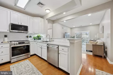 Kitchen - 523 Creekside Dr, Brookhaven, PA 19015 photo 1 of 2
