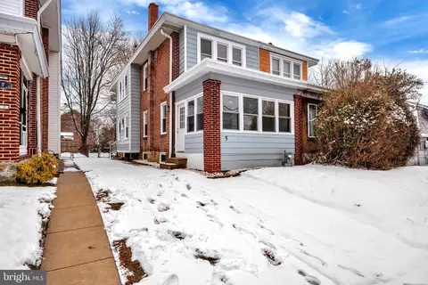 5 E Avon Rd, Brookhaven, PA 19015