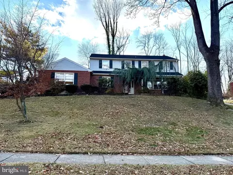 2004 Richard Dr, Broomall, PA 19008