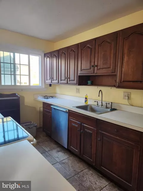Kitchen - 129 Eagle Rd, Springfield, PA 19064 photo 4 of 5