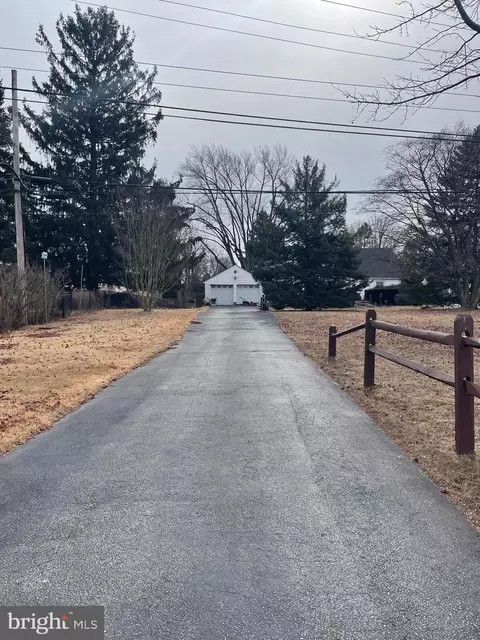 Exterior - 129 Eagle Rd, Springfield, PA 19064 photo 1 of 10