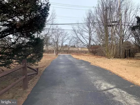 Exterior - 129 Eagle Rd, Springfield, PA 19064 photo 10 of 10