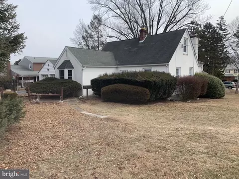 Exterior - 129 Eagle Rd, Springfield, PA 19064 photo 4 of 10