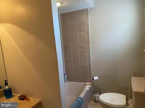 Bath - 129 Eagle Rd, Springfield, PA 19064 photo 1 of 2